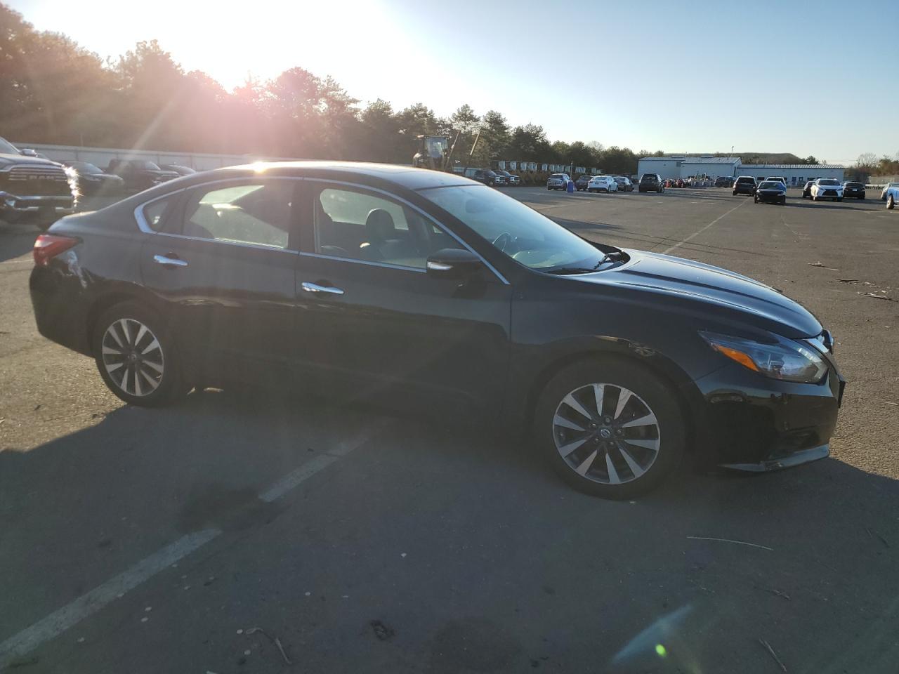 2017 NISSAN ALTIMA 2.5 - Image 4