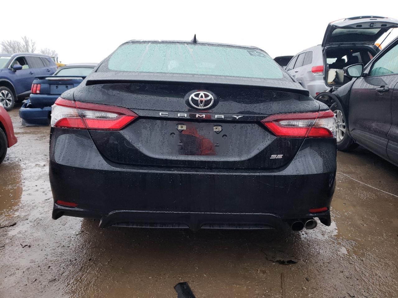 2021 TOYOTA CAMRY SE - Фото 6