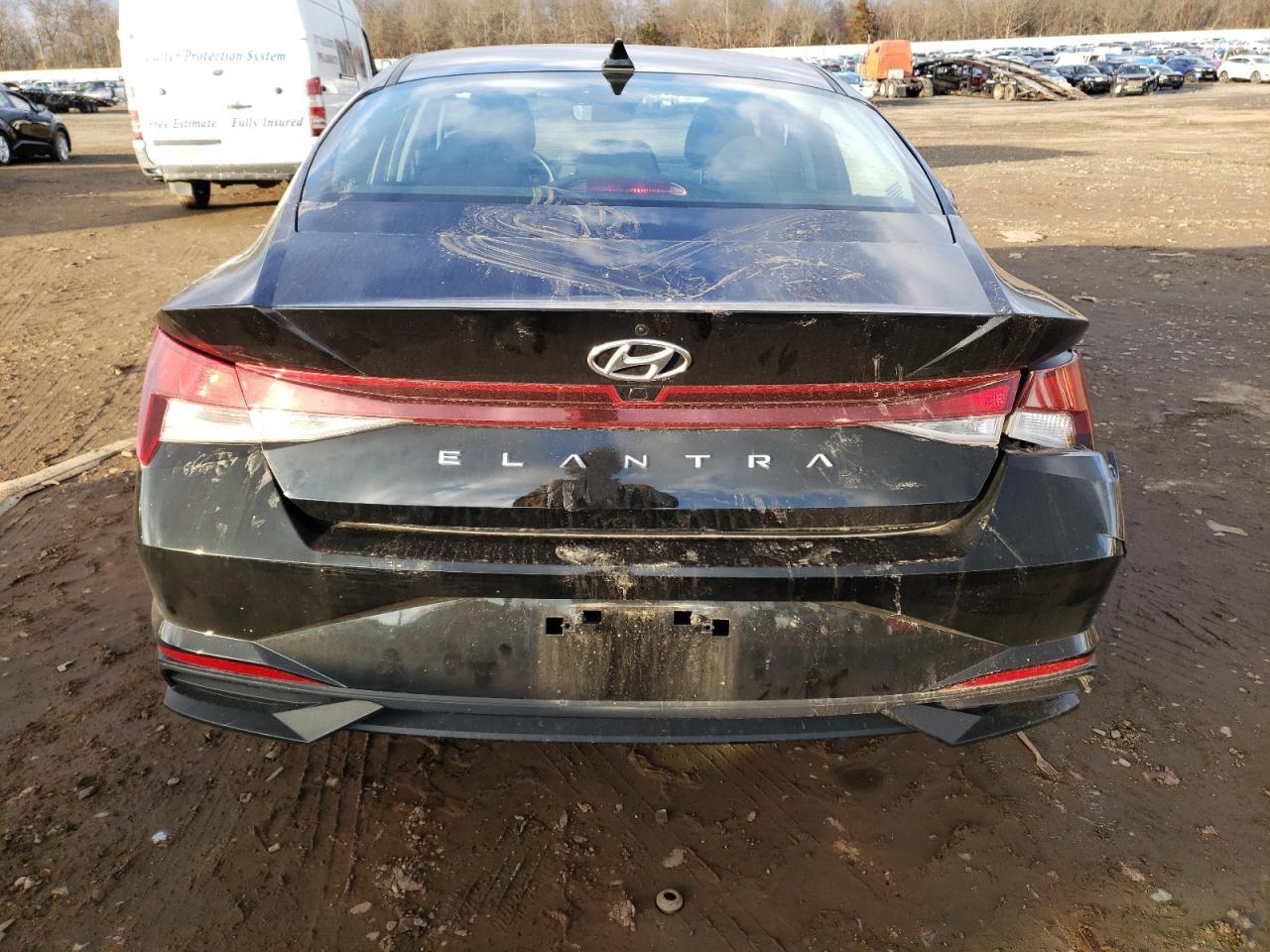 2023 HYUNDAI ELANTRA SE - Фото 6