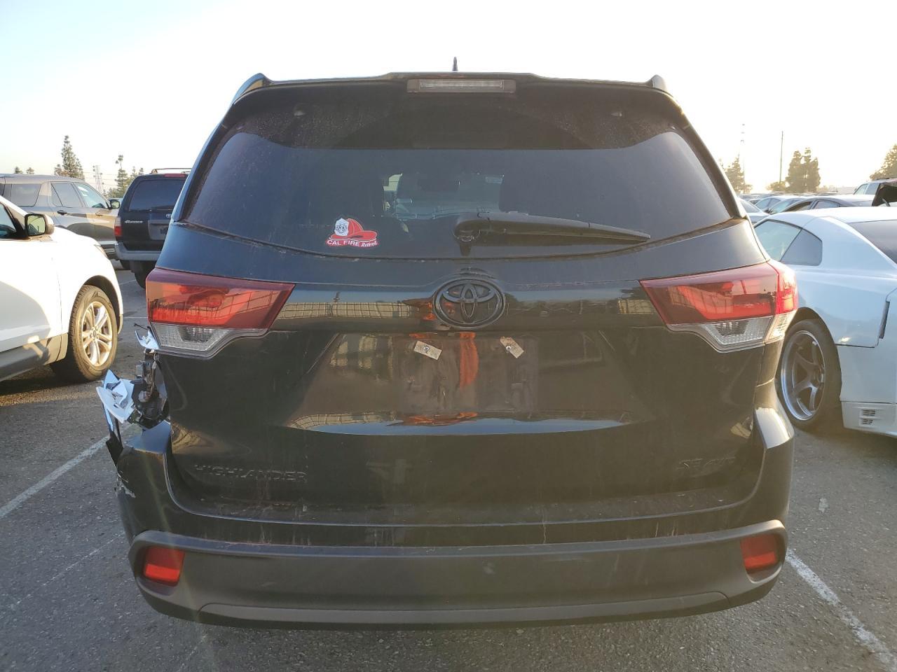 2019 TOYOTA HIGHLANDER - Image 6