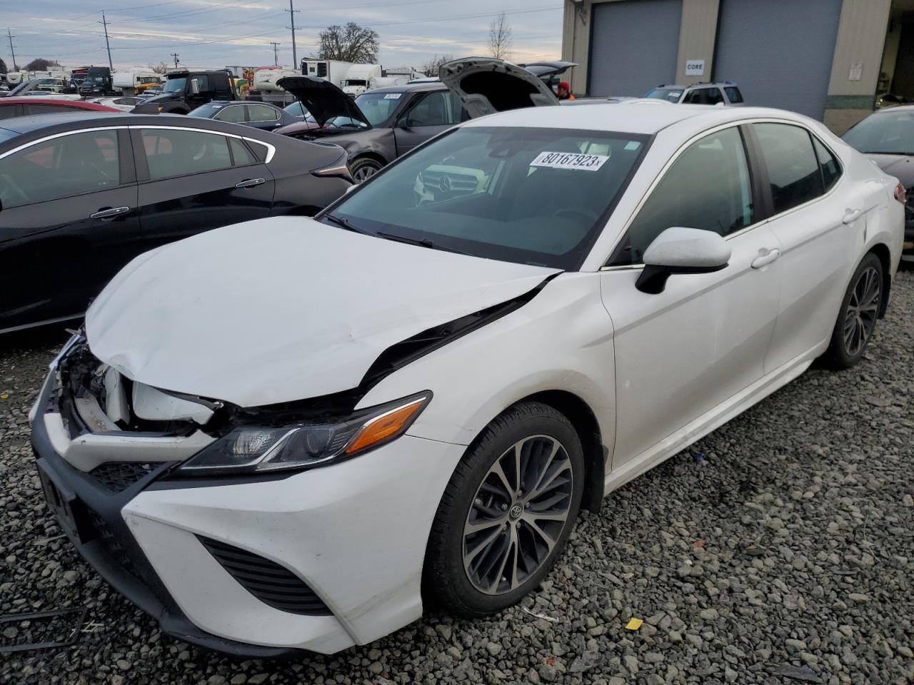 2020 TOYOTA CAMRY SE