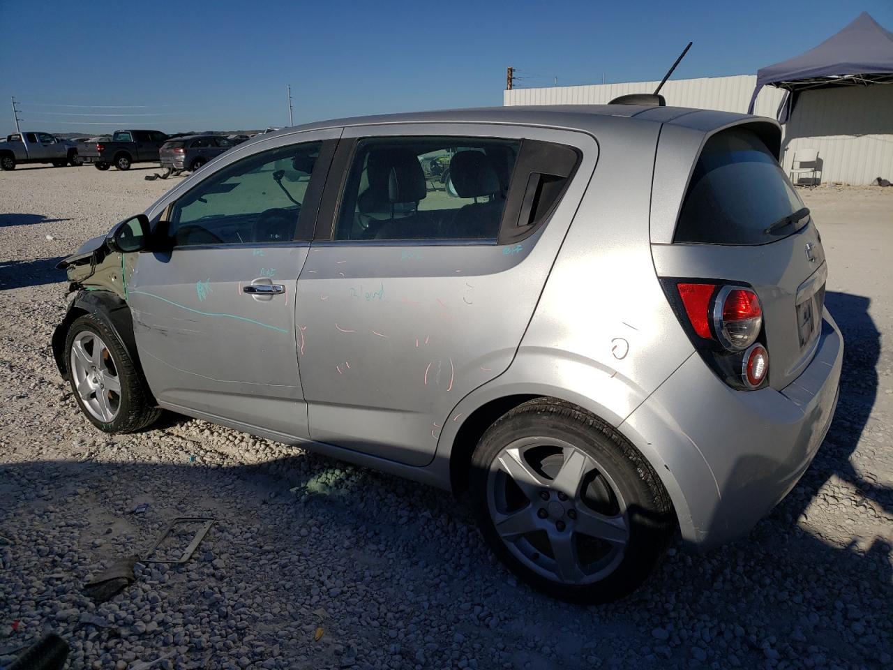 2016 CHEVROLET SONIC LTZ - Фото 2