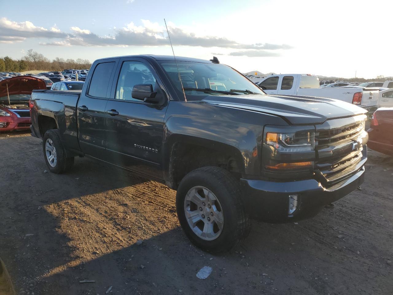 2017 CHEVROLET SILVERADO - Фото 4