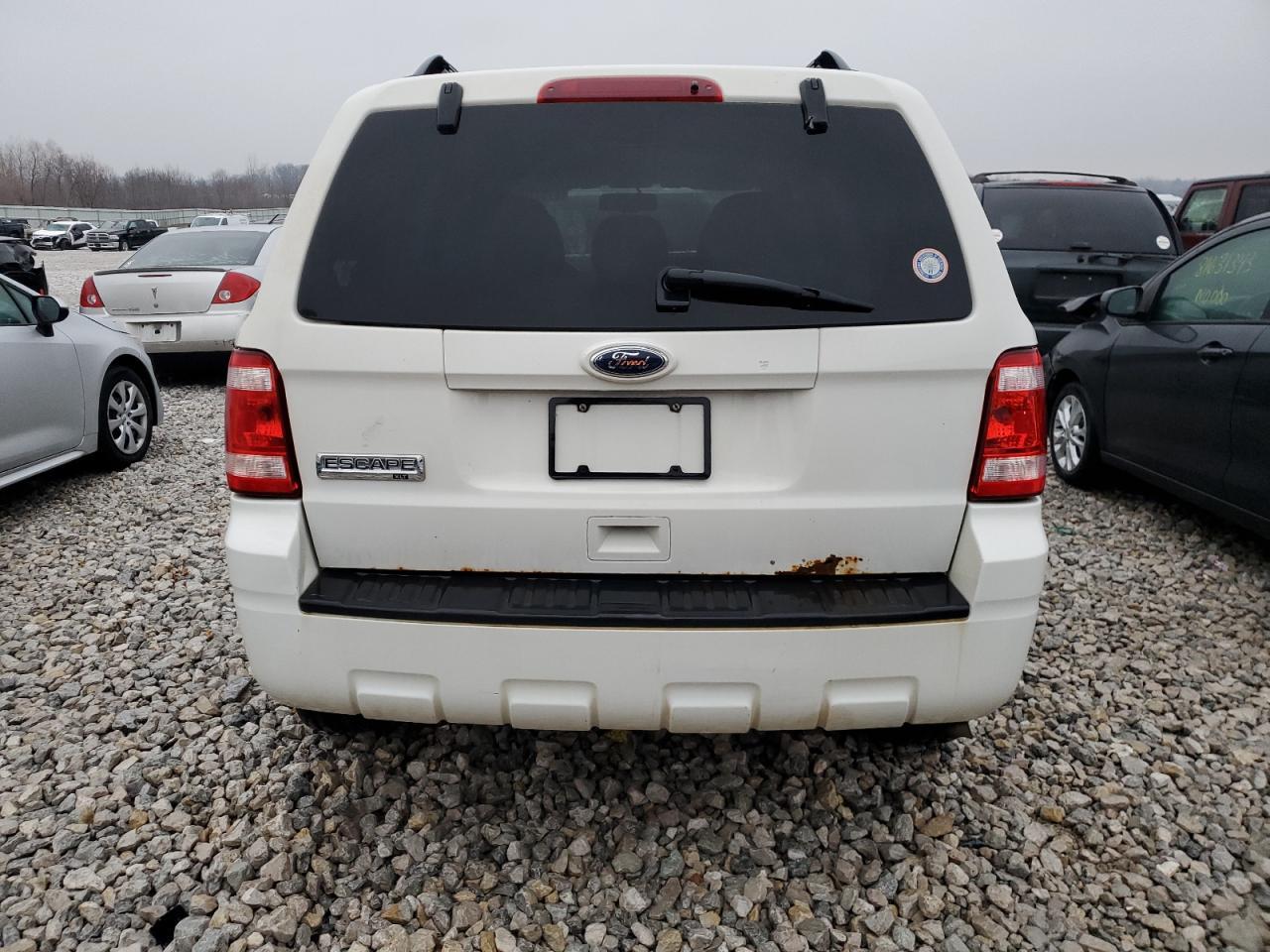 2010 FORD ESCAPE XLT - Фото 6