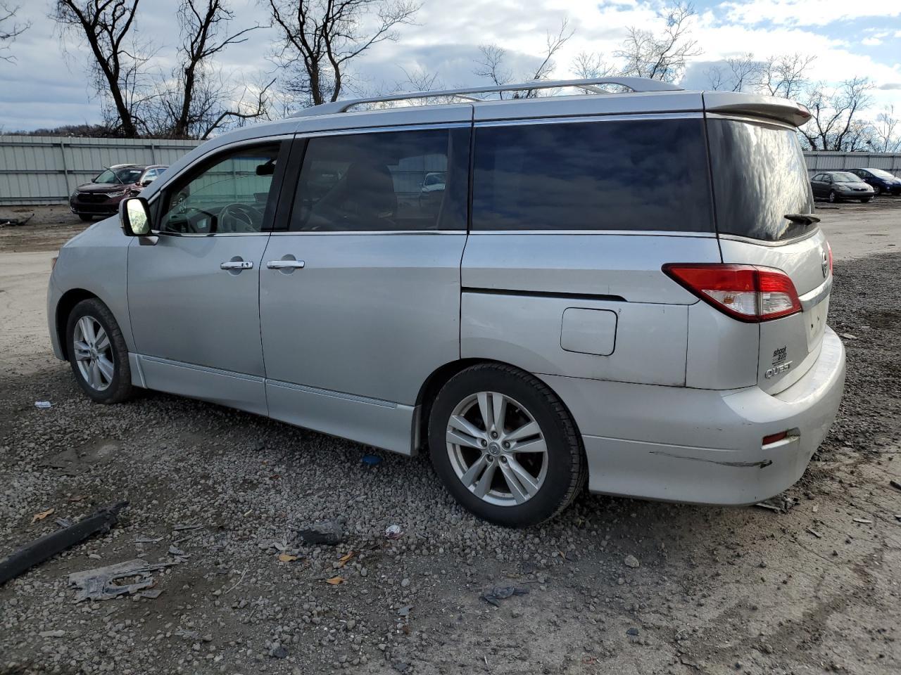 2011 NISSAN QUEST S - Фото 2