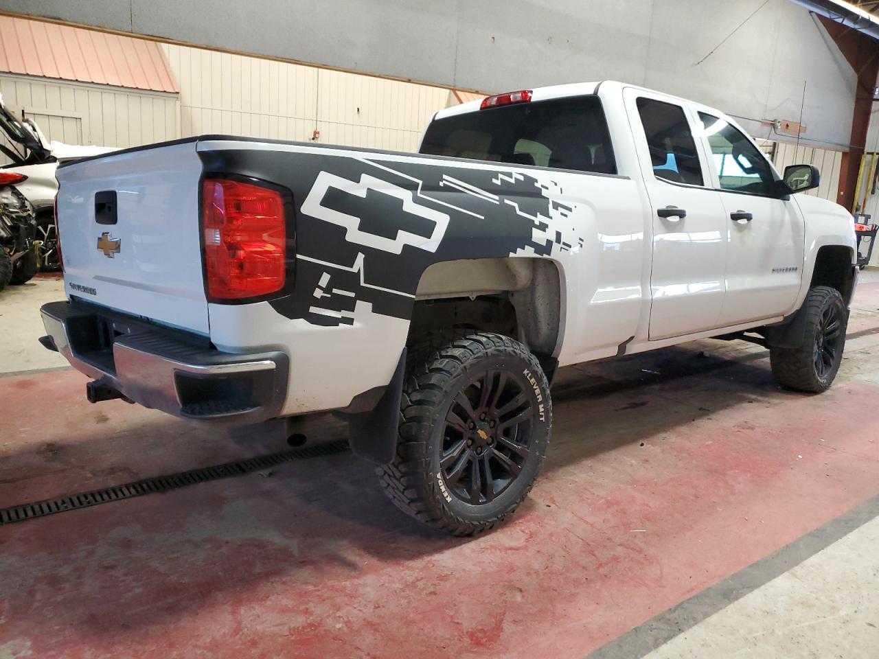 2017 CHEVROLET SILVERADO - Image 3