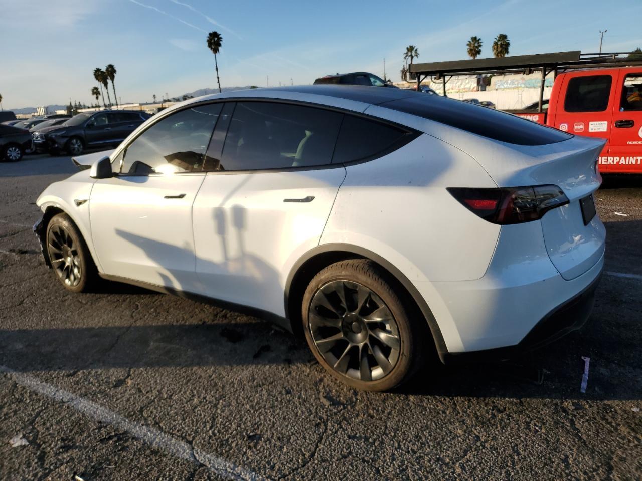 2023 TESLA MODEL Y - Фото 2