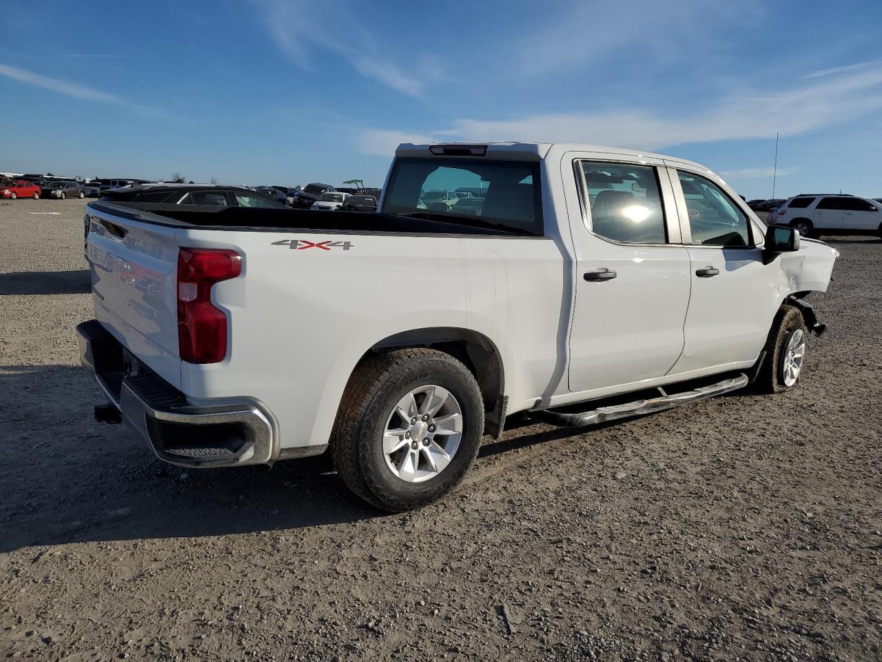 2021 CHEVROLET SILVERADO - Фото 3
