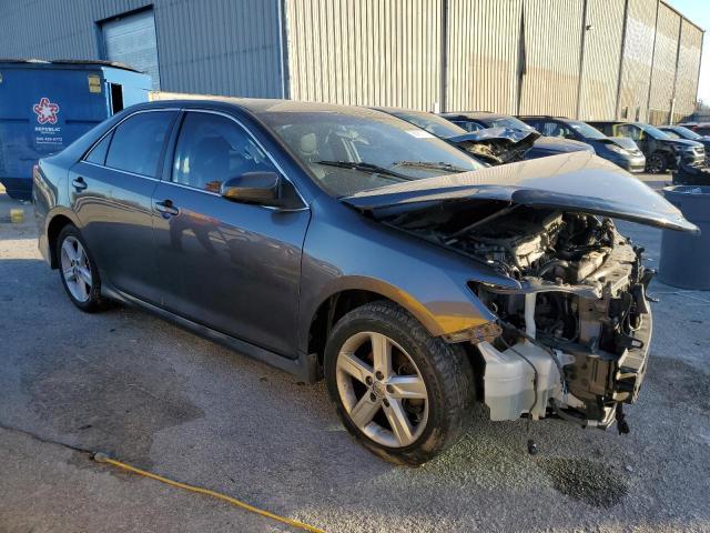 2014 Toyota Camry L - Фото 4