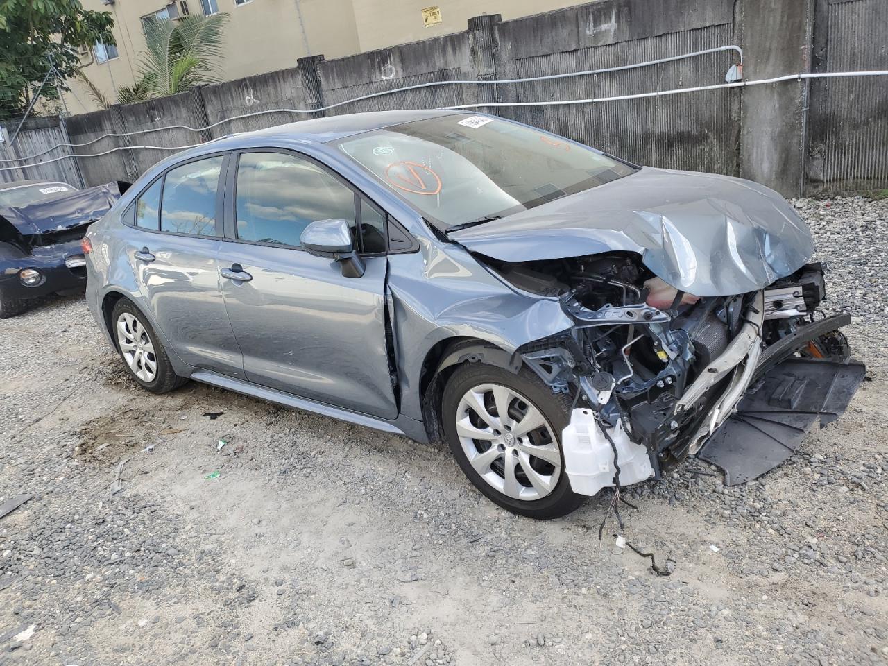 2021 TOYOTA COROLLA LE - Фото 4
