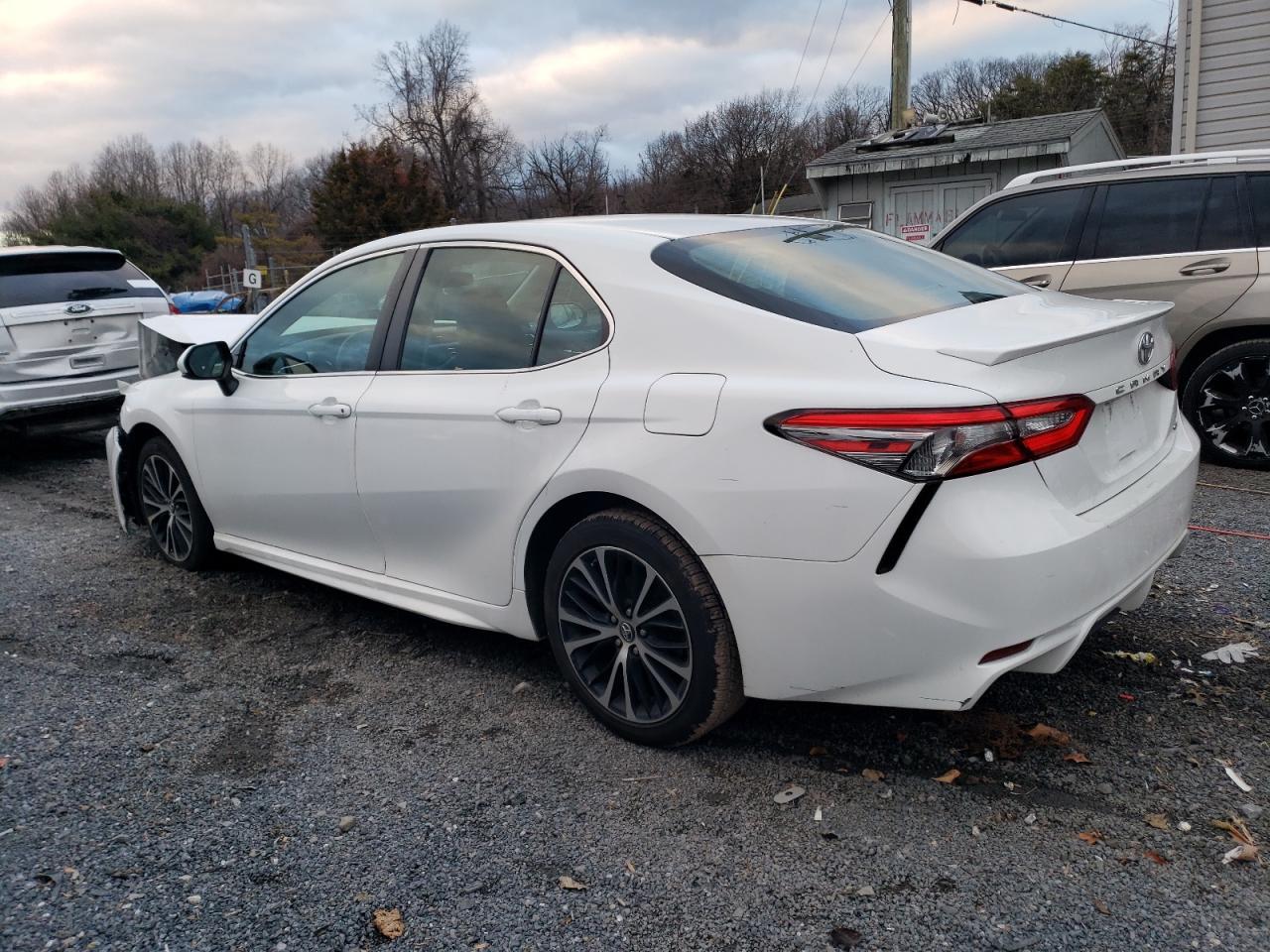 2018 TOYOTA CAMRY L - Image 2
