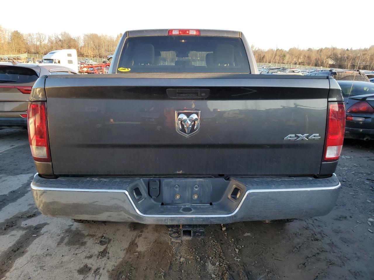 2017 RAM 1500 ST - Image 6