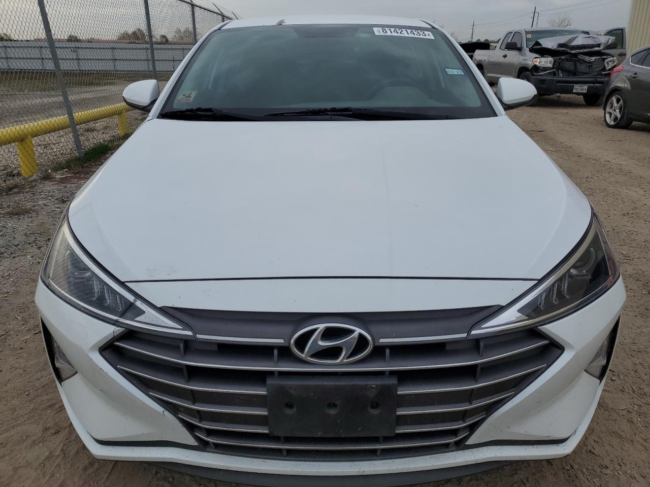 2019 HYUNDAI ELANTRA SE - Фото 5