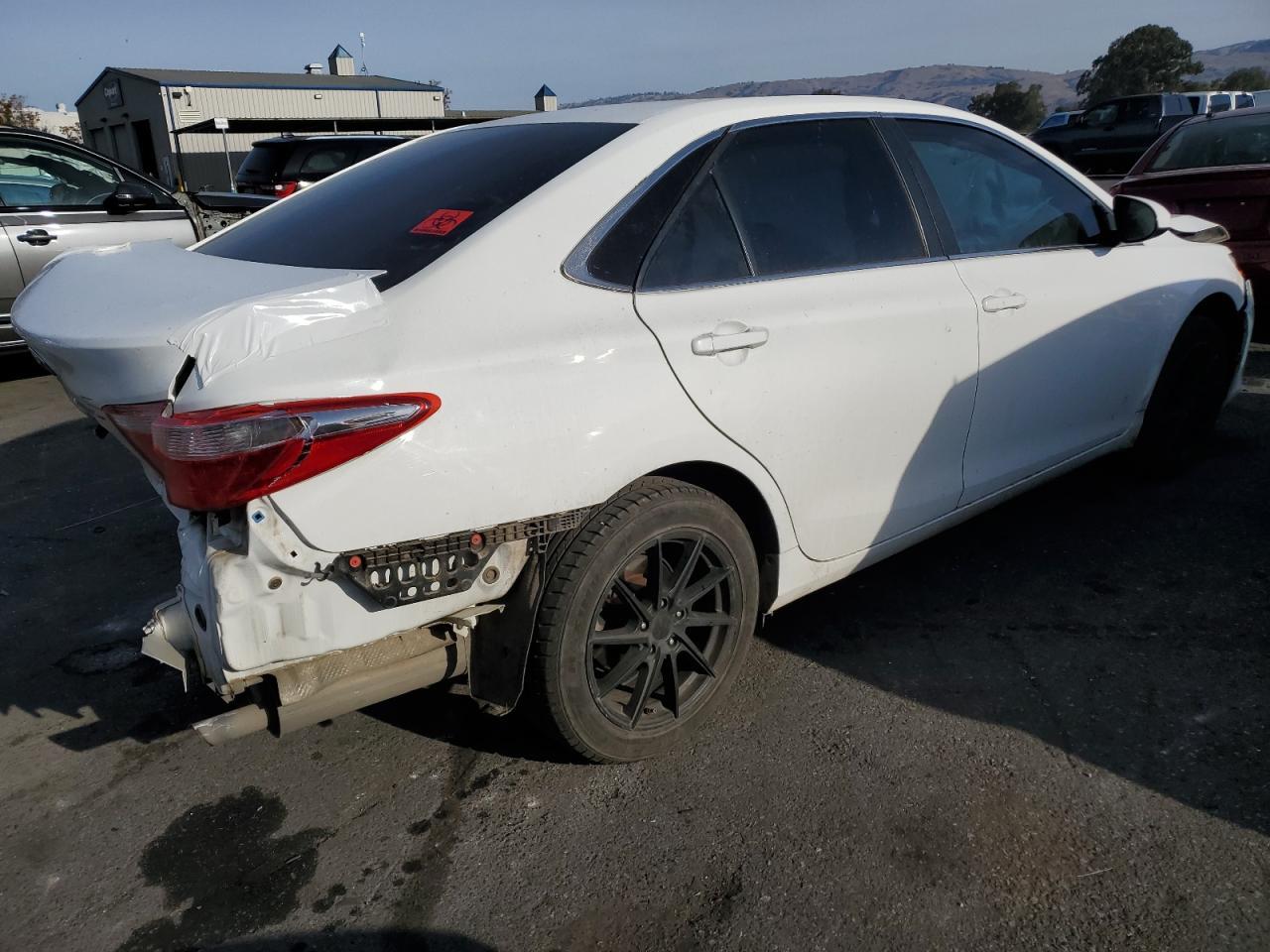 2017 TOYOTA CAMRY LE - Image 3