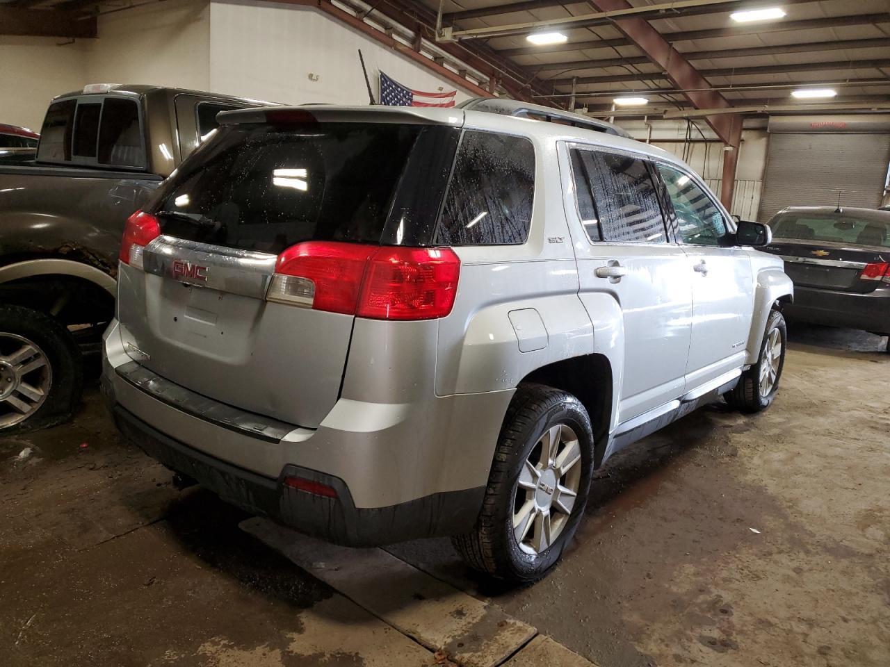 2013 GMC TERRAIN SL - Фото 3