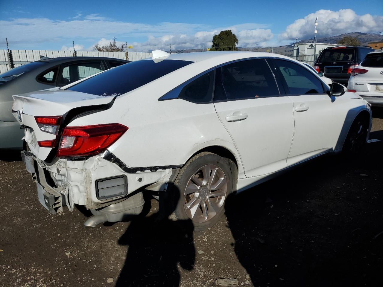 2018 HONDA ACCORD LX - Фото 3