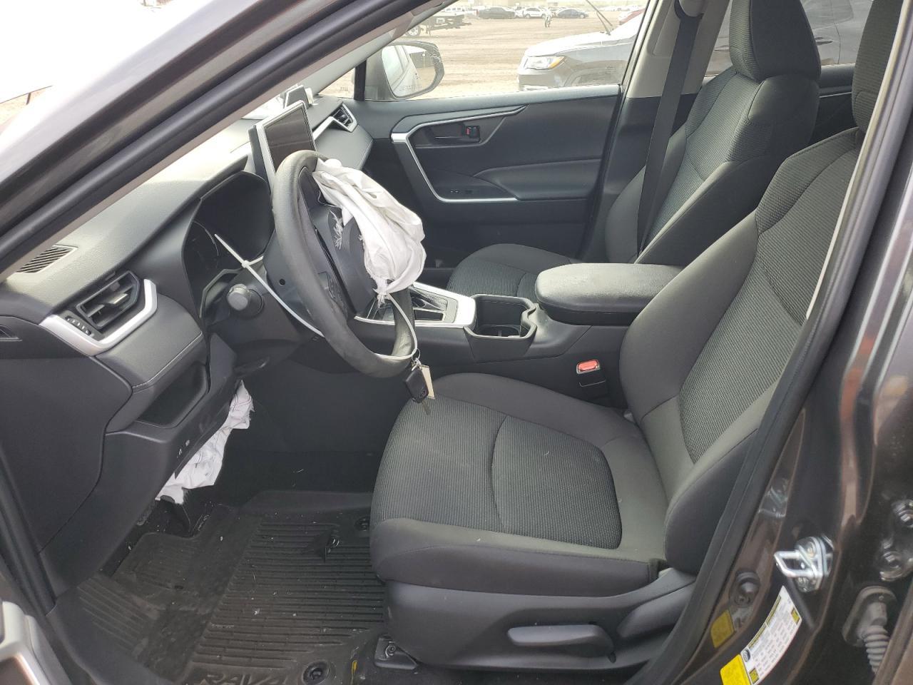 2023 TOYOTA RAV4 LE - Фото 7