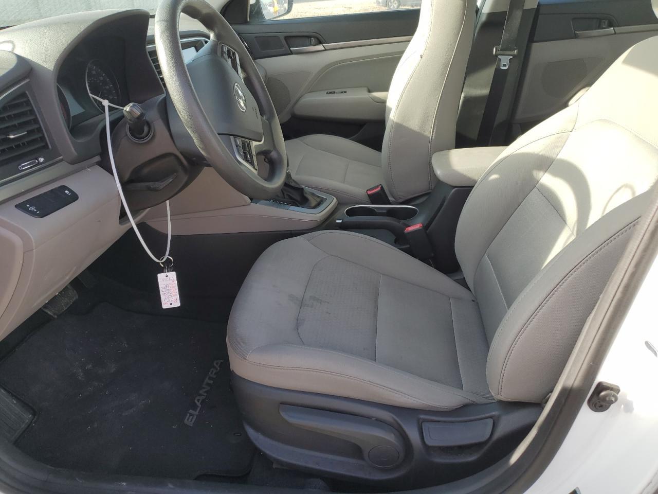 2017 HYUNDAI ELANTRA SE - Фото 7