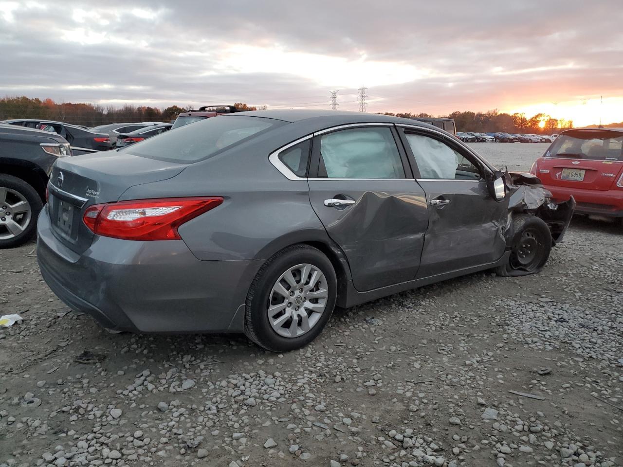 2017 NISSAN ALTIMA 2.5 - Фото 3