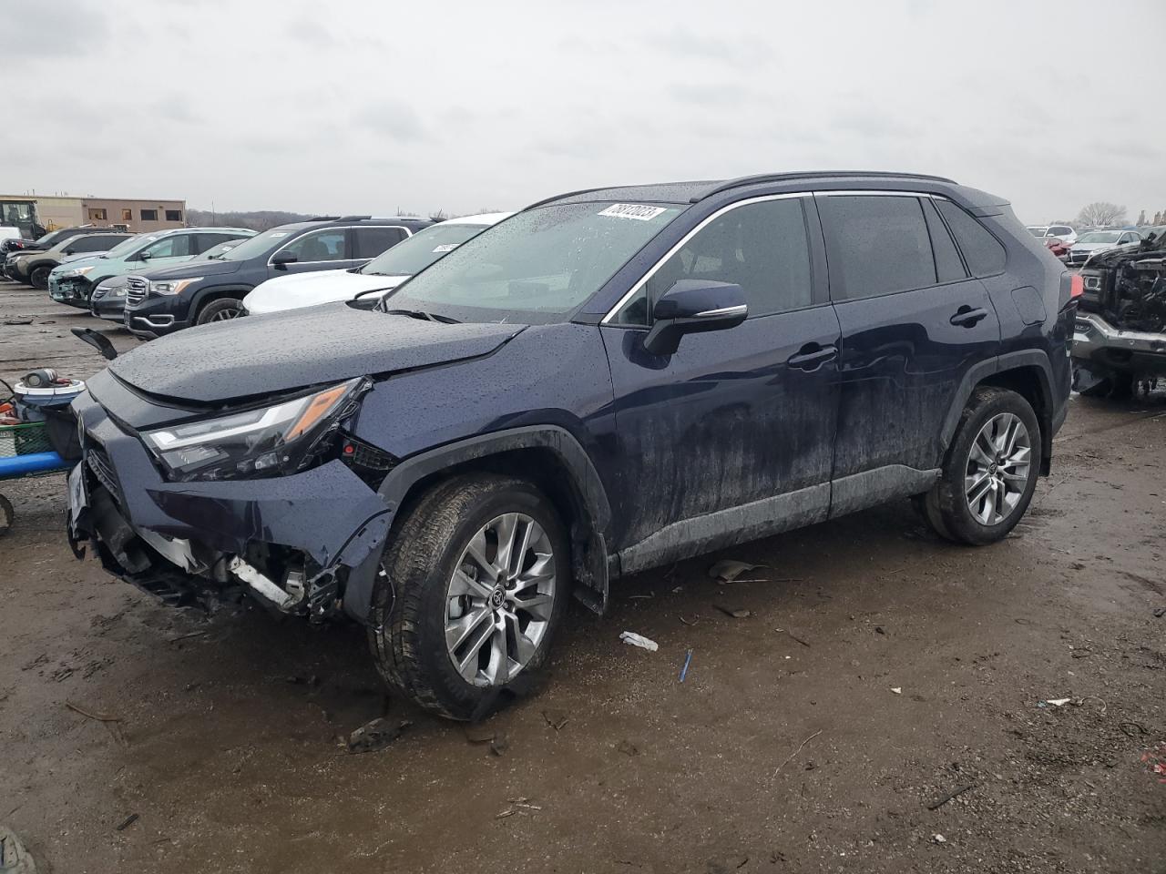 2022 TOYOTA RAV4 XLE P