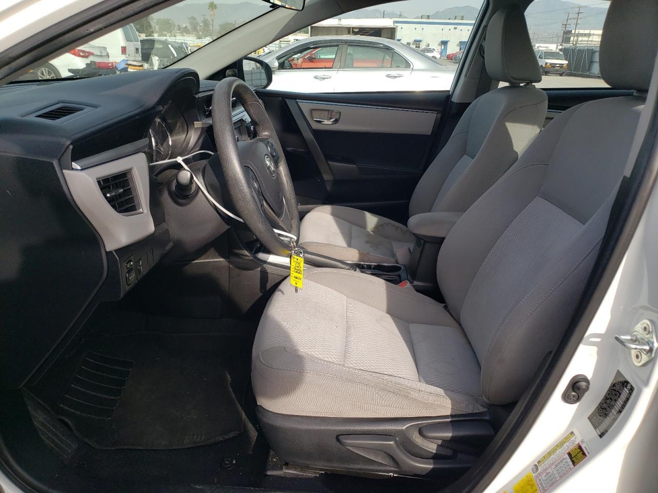 2015 TOYOTA COROLLA L - Фото 7
