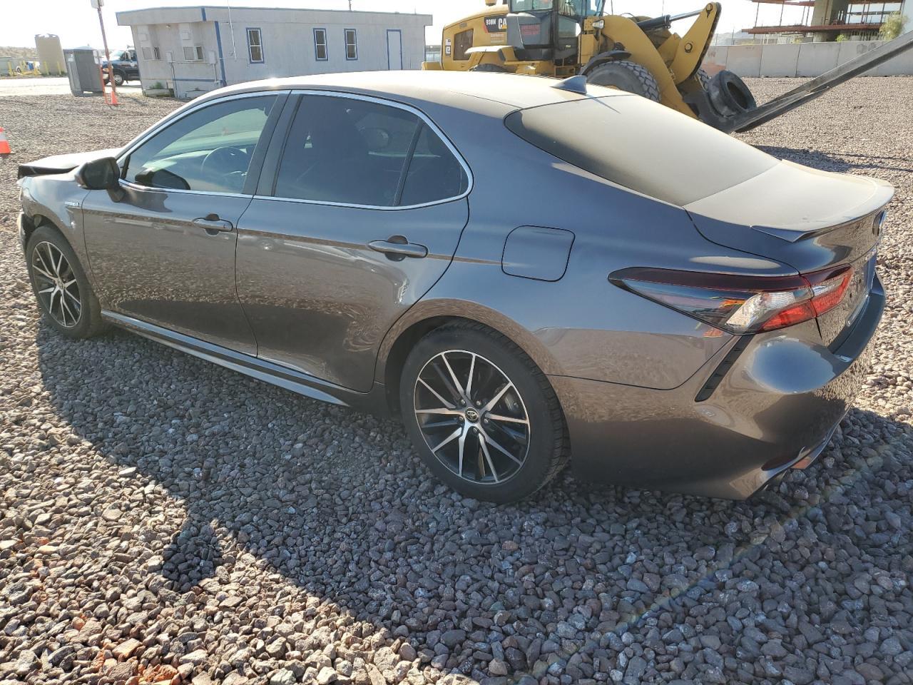 2021 TOYOTA CAMRY SE - Фото 2