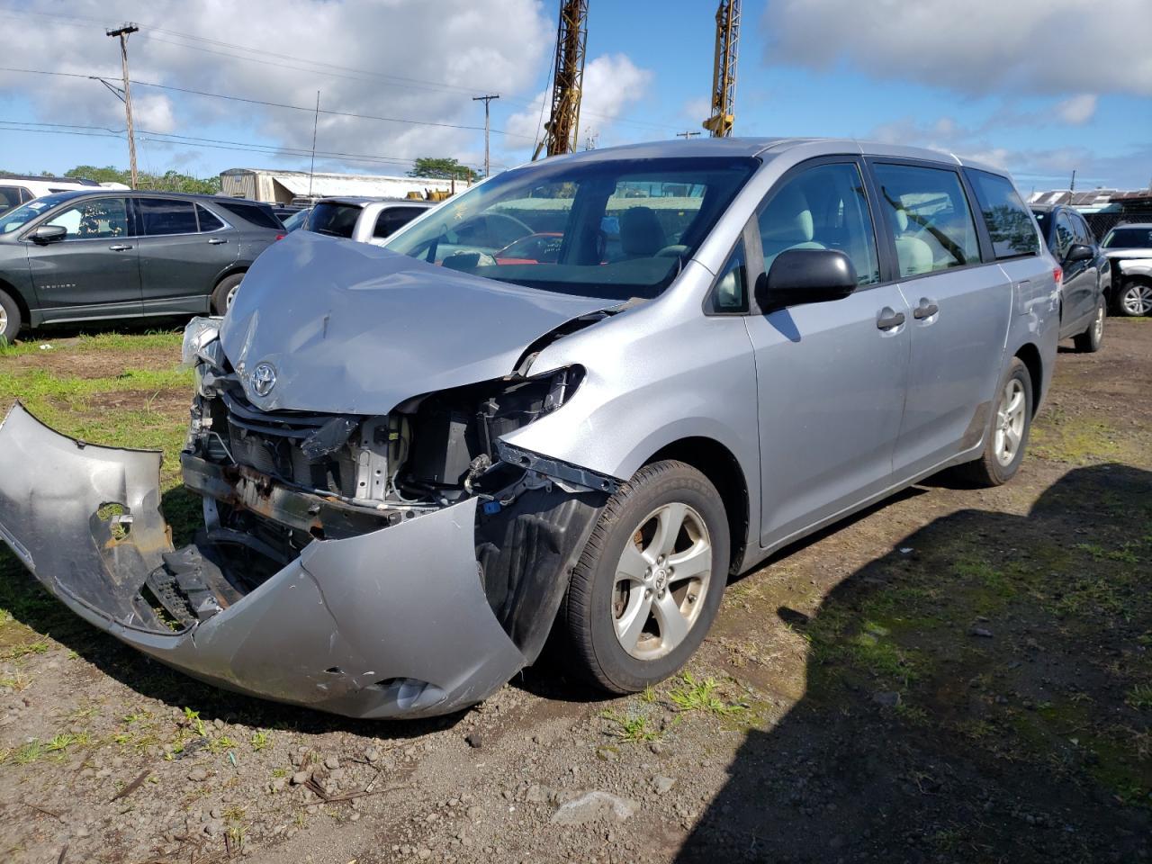 2012 TOYOTA SIENNA car image