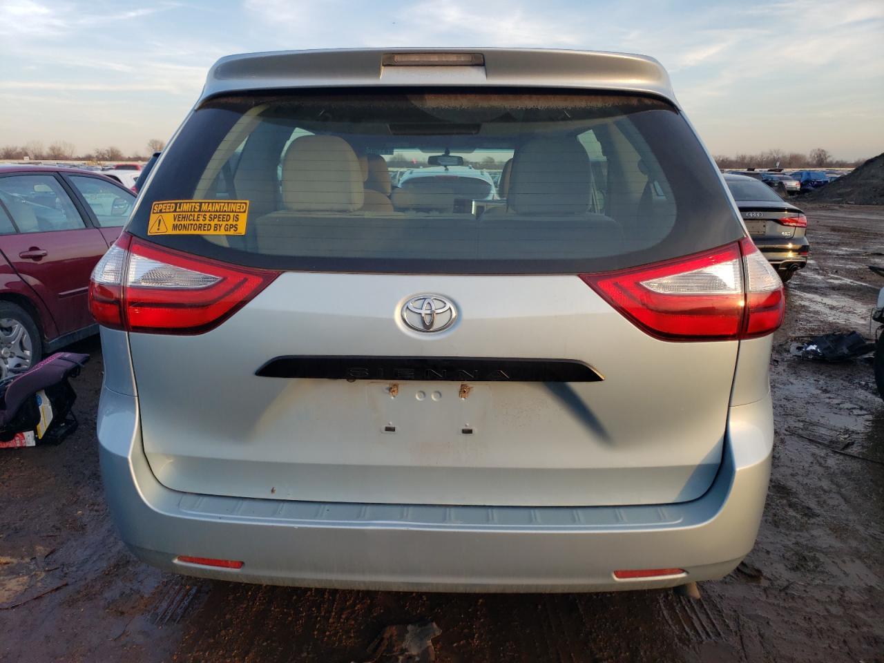 2015 TOYOTA SIENNA - Фото 6