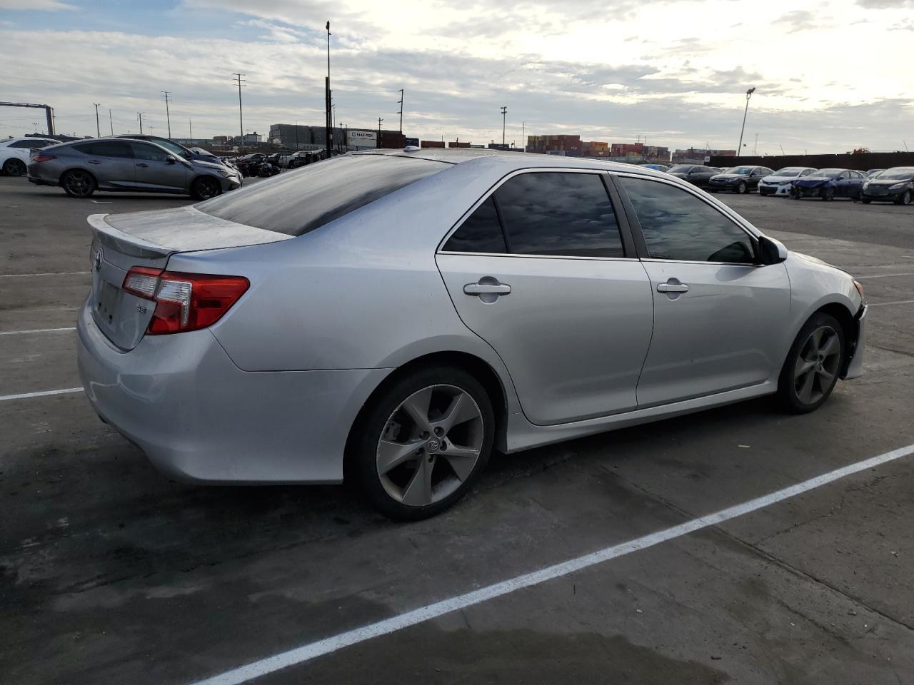 2012 TOYOTA CAMRY SE - Image 3