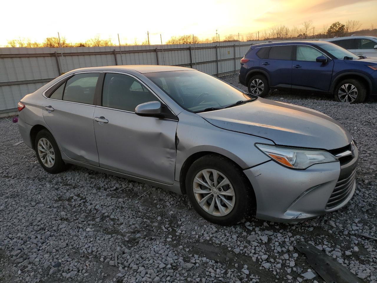 2016 TOYOTA CAMRY LE - Image 4