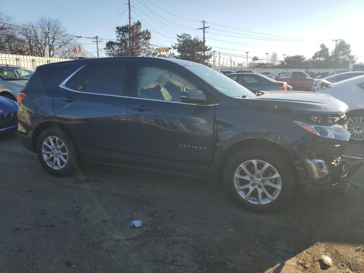 2019 CHEVROLET EQUINOX LT - Image 4