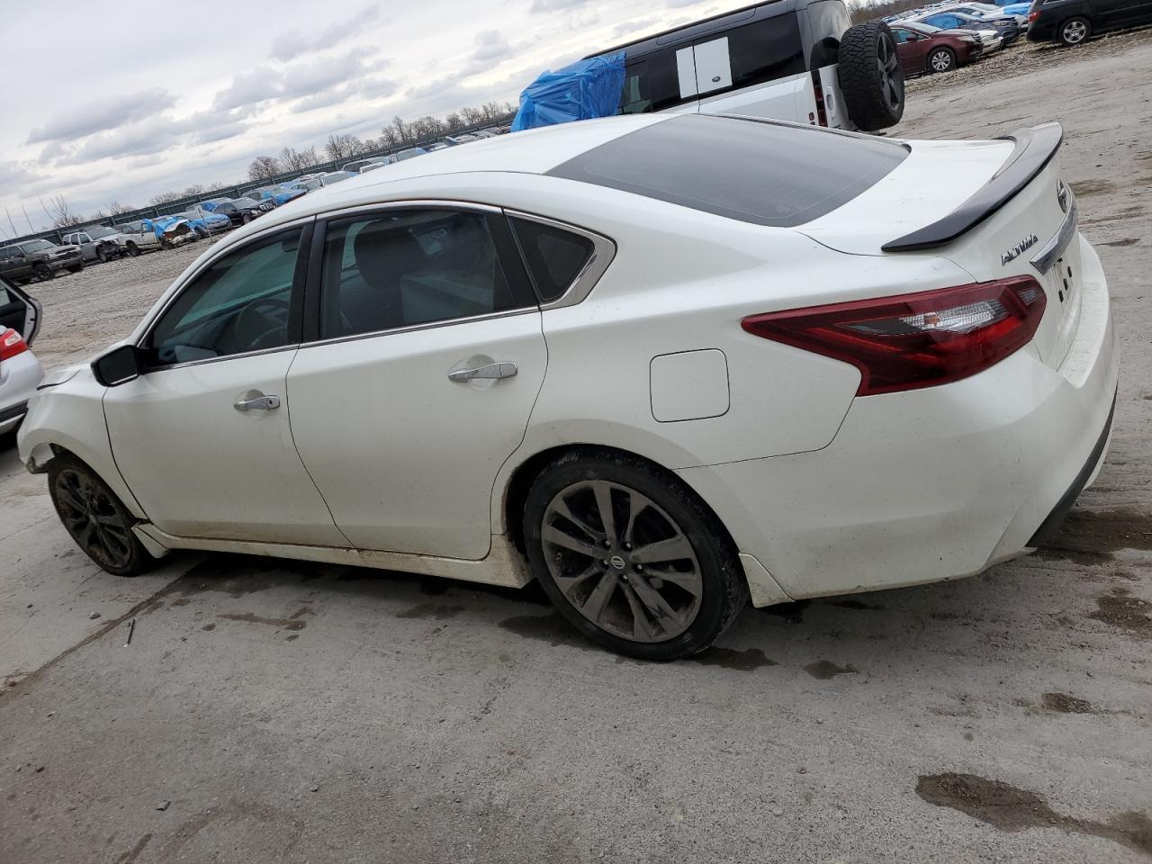 2017 NISSAN ALTIMA 2.5 - Фото 2