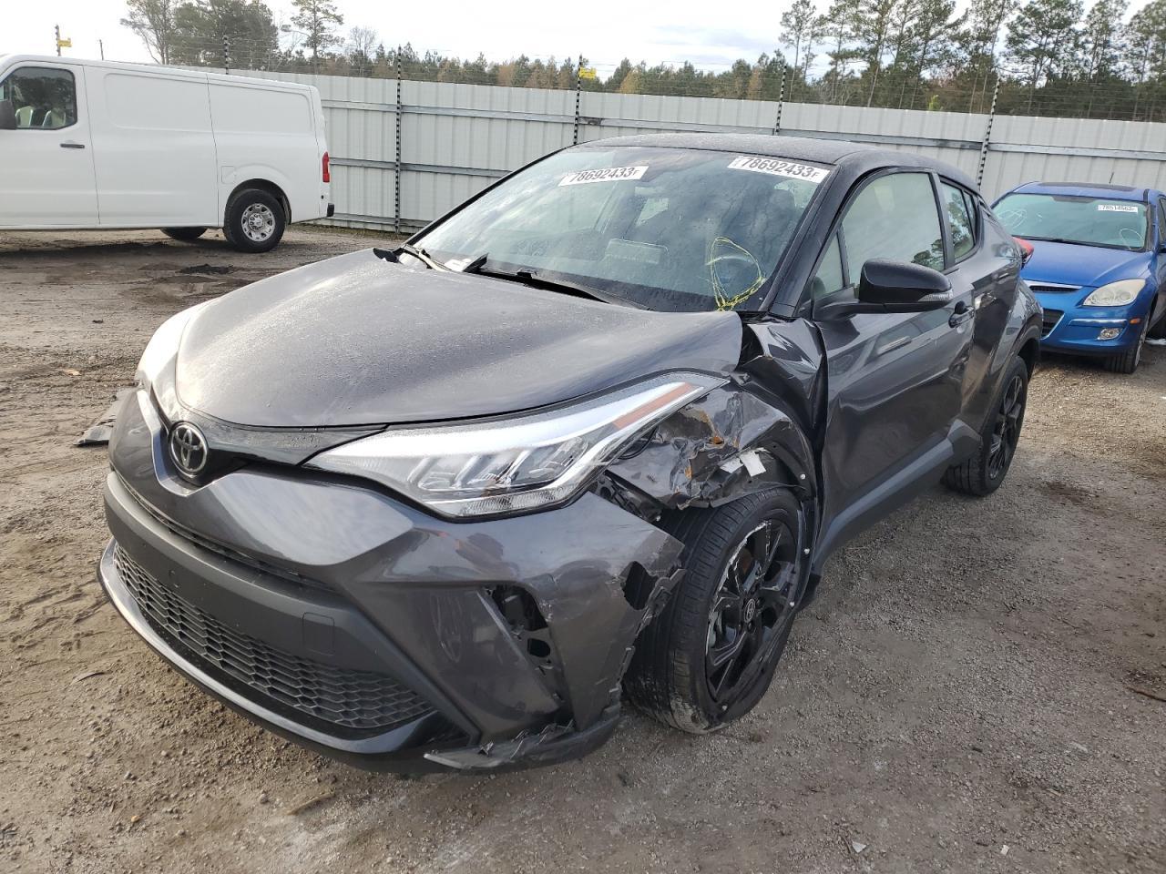 2022 TOYOTA C-HR XLE