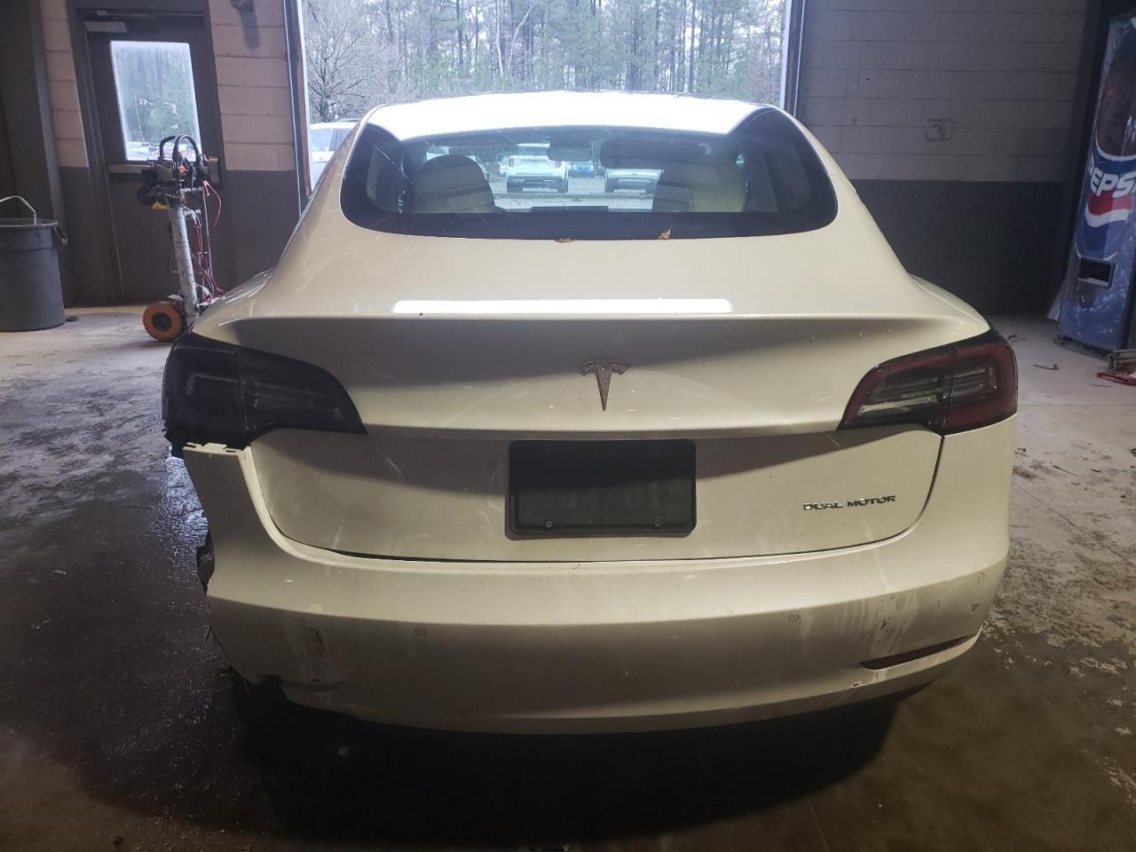 2021 TESLA MODEL 3 - Фото 6