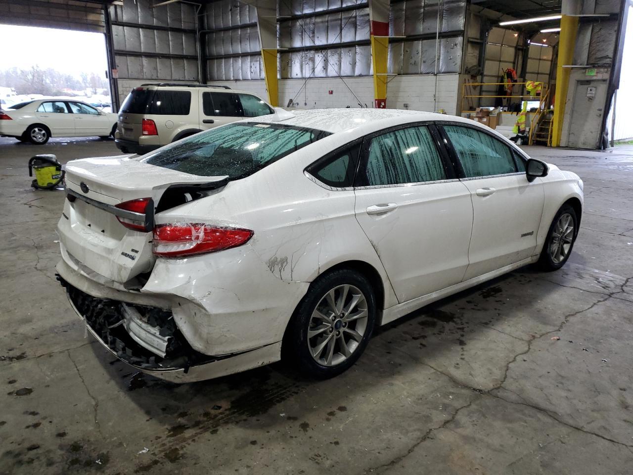 2017 FORD FUSION SE - Фото 3