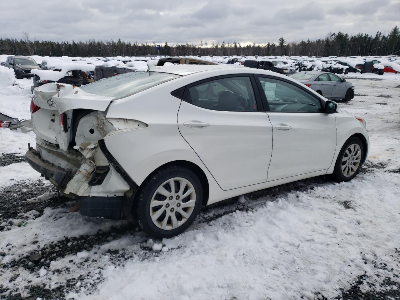 2013 HYUNDAI ELANTRA GL - Image 3