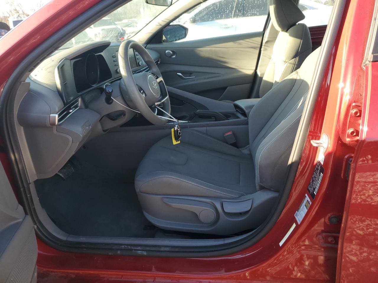 2023 HYUNDAI ELANTRA SE - Фото 7