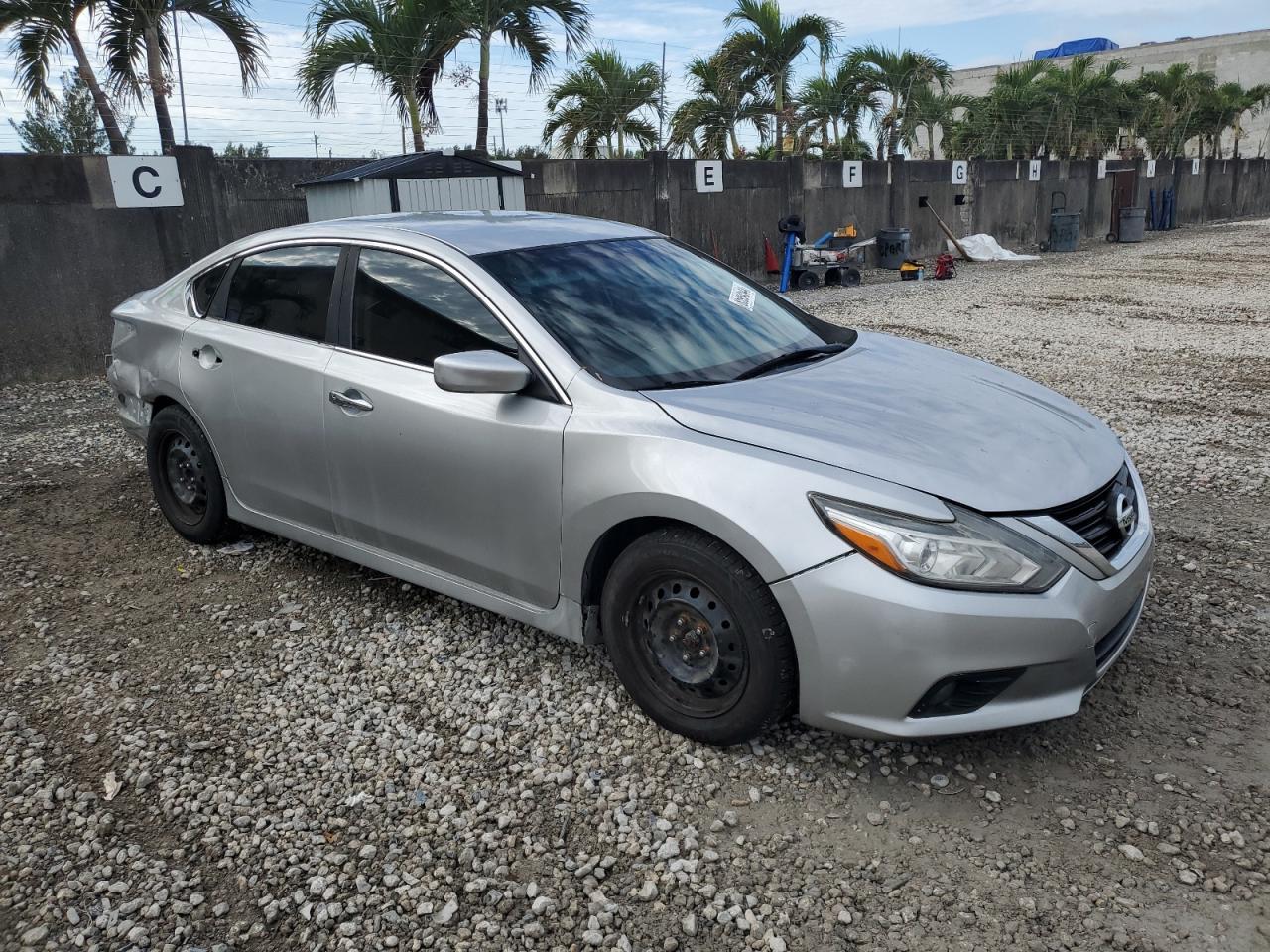 2017 NISSAN ALTIMA 2.5 - Image 4