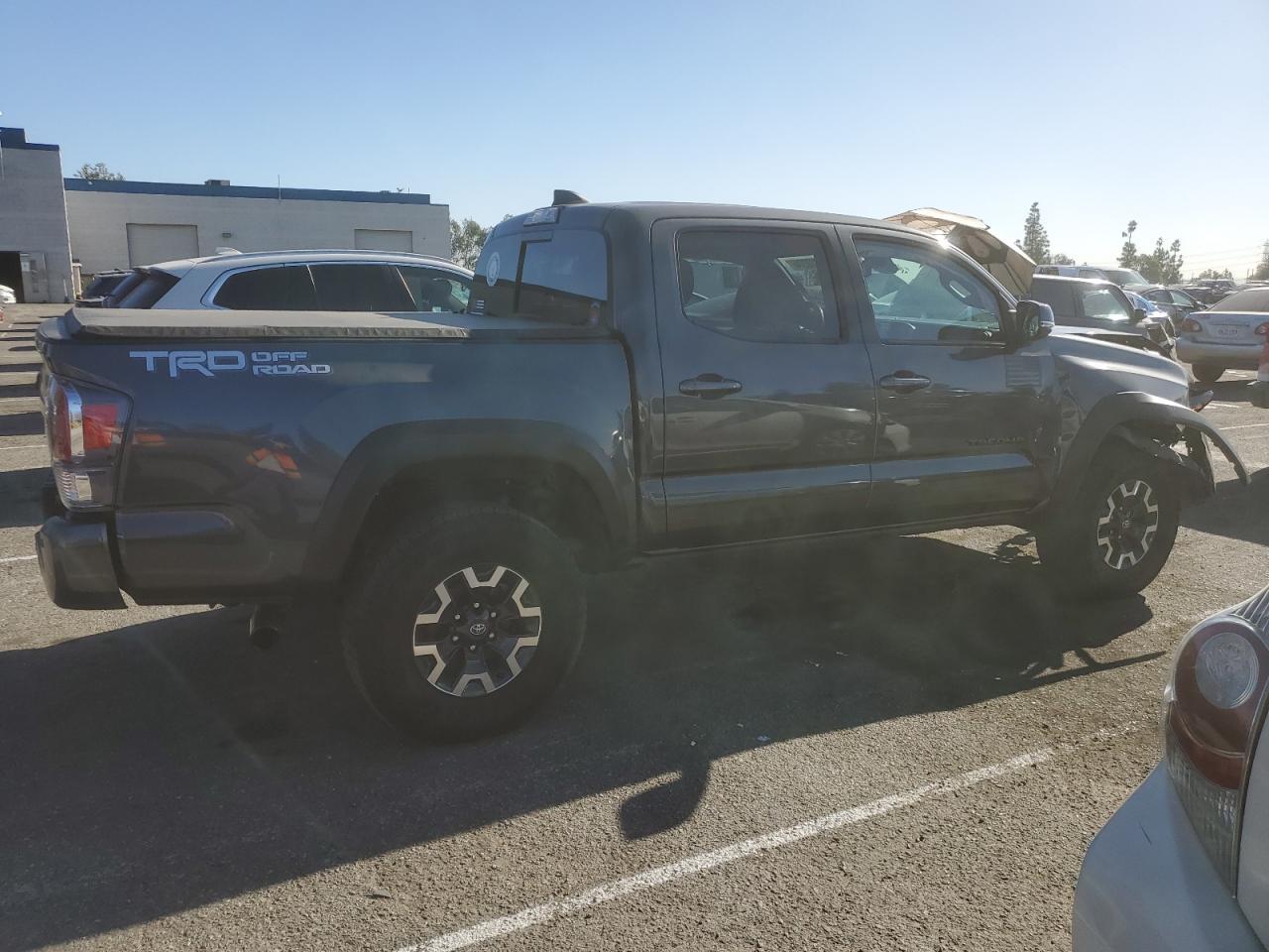 2023 TOYOTA TACOMA DOU - Фото 3