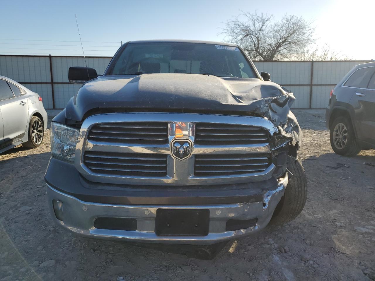 2015 RAM 1500 SLT - Image 5