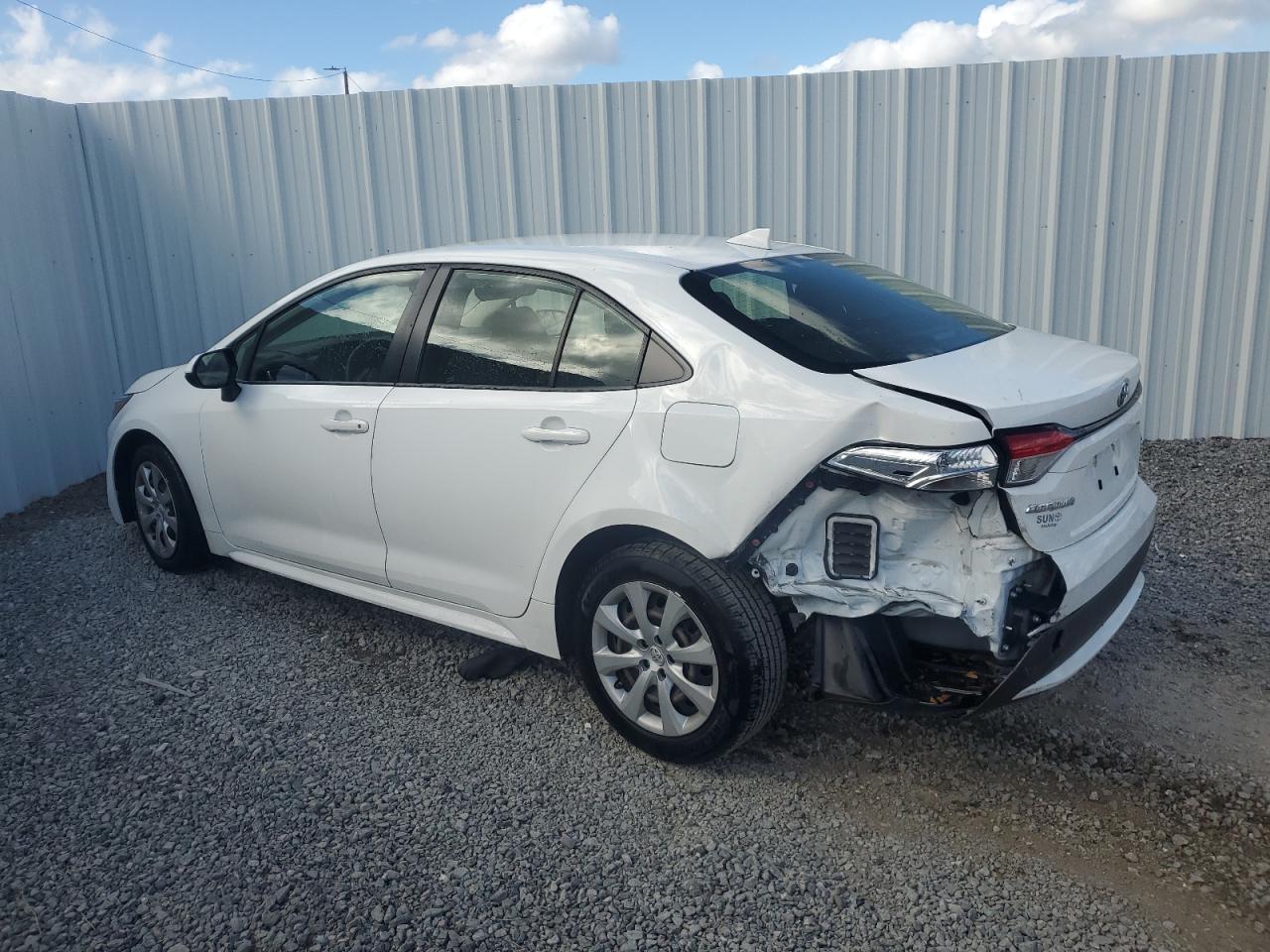 2022 TOYOTA COROLLA LE - Фото 2