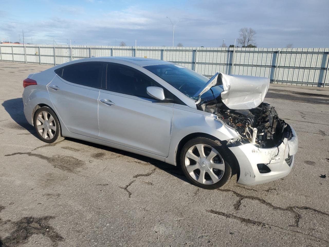 2013 HYUNDAI ELANTRA GL - Image 4