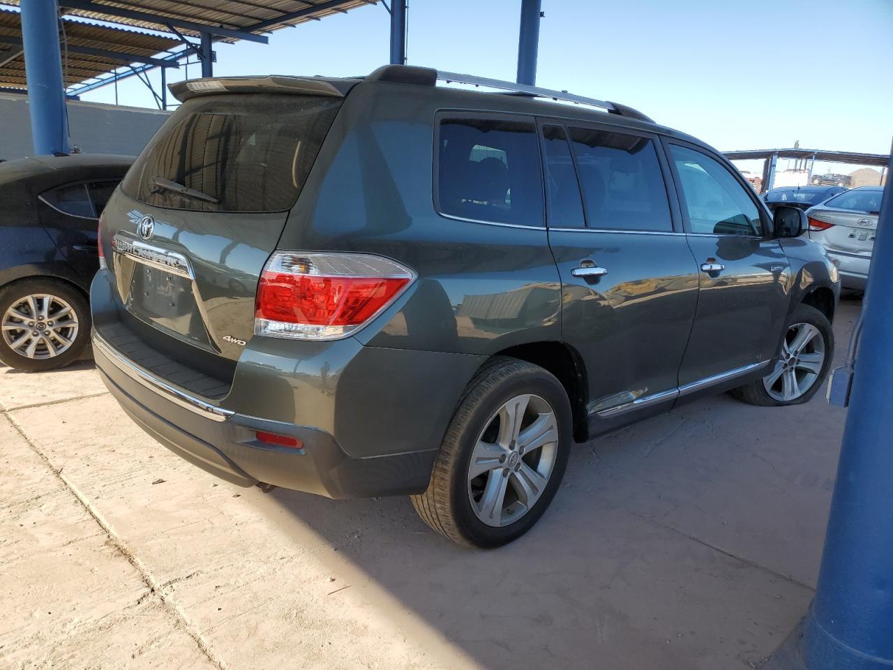 2012 TOYOTA HIGHLANDER - Фото 3
