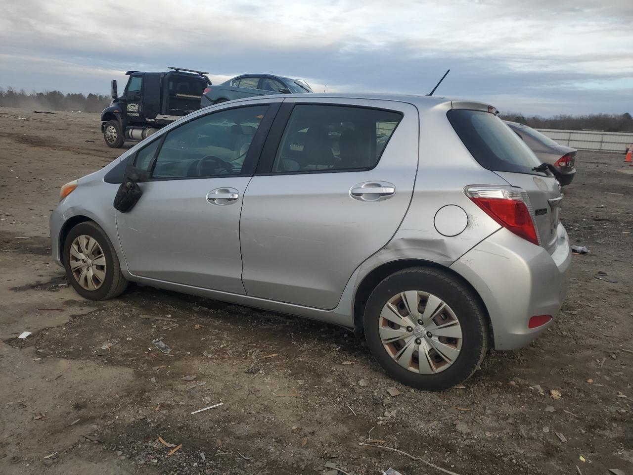 2012 TOYOTA YARIS - Image 2