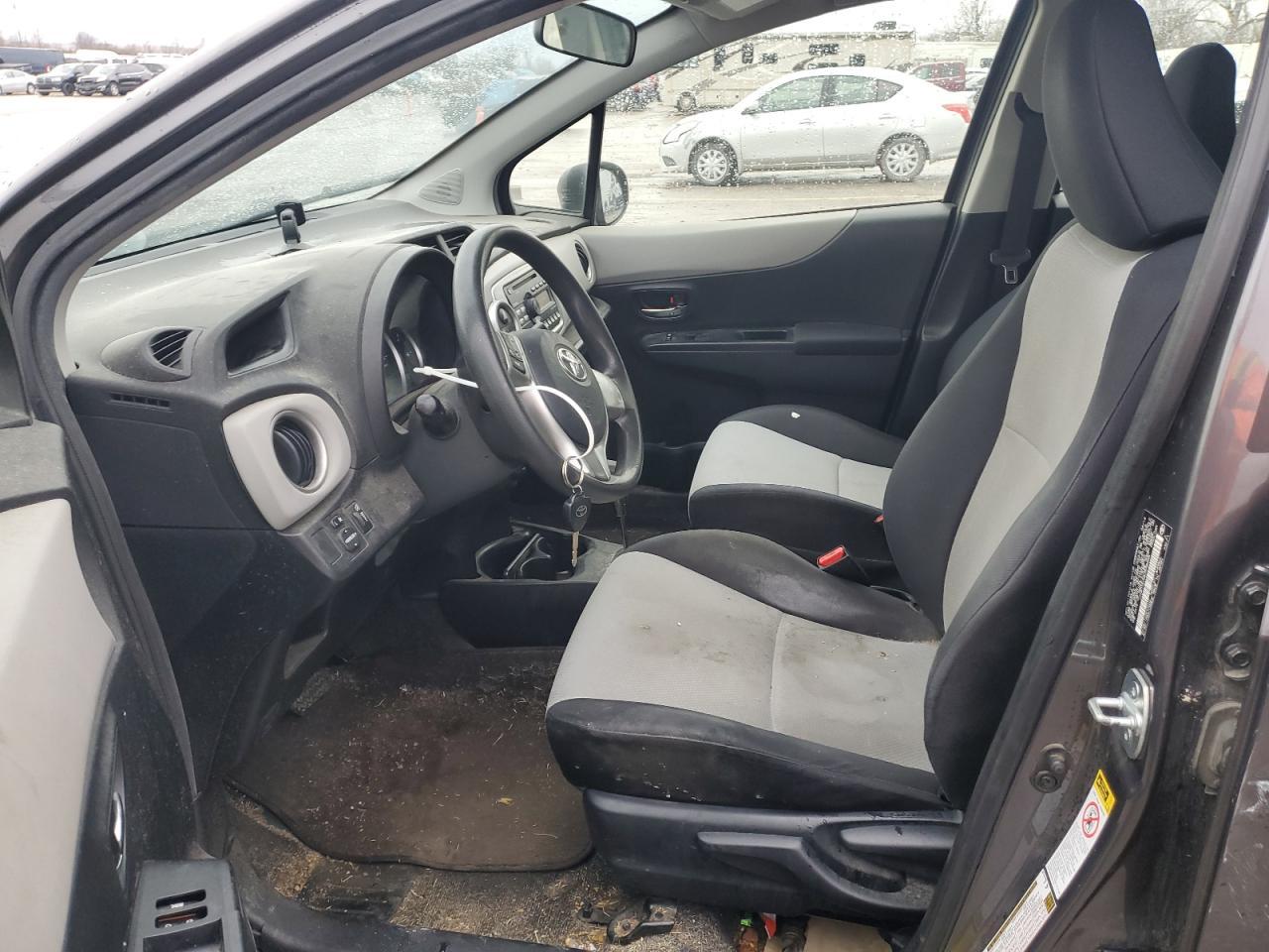 2014 TOYOTA YARIS - Фото 7
