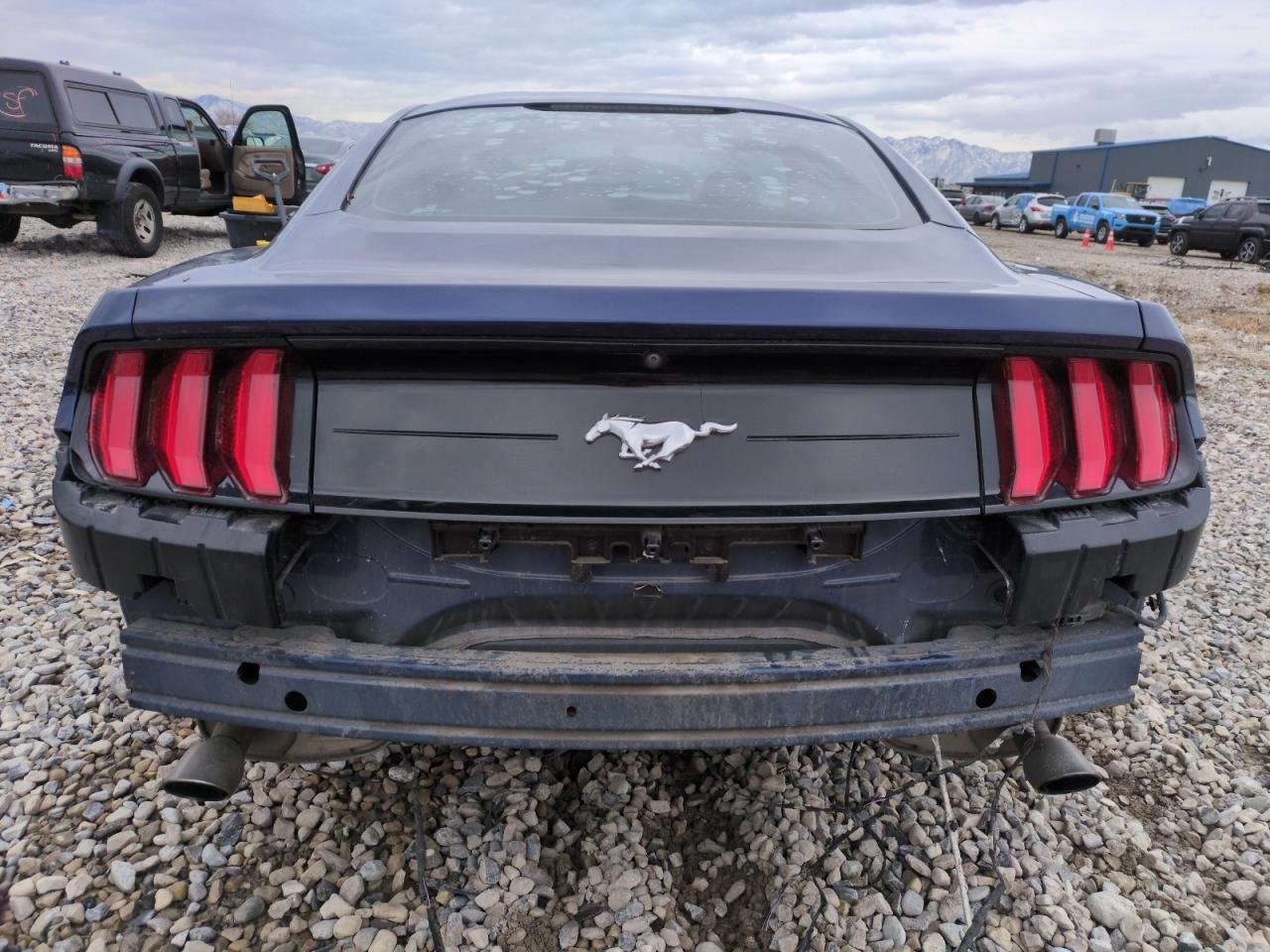 2018 FORD MUSTANG - Фото 6