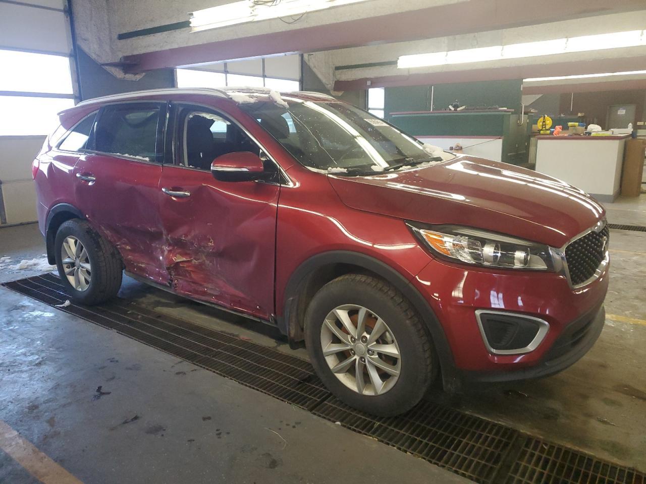 2017 KIA SORENTO LX - Фото 4