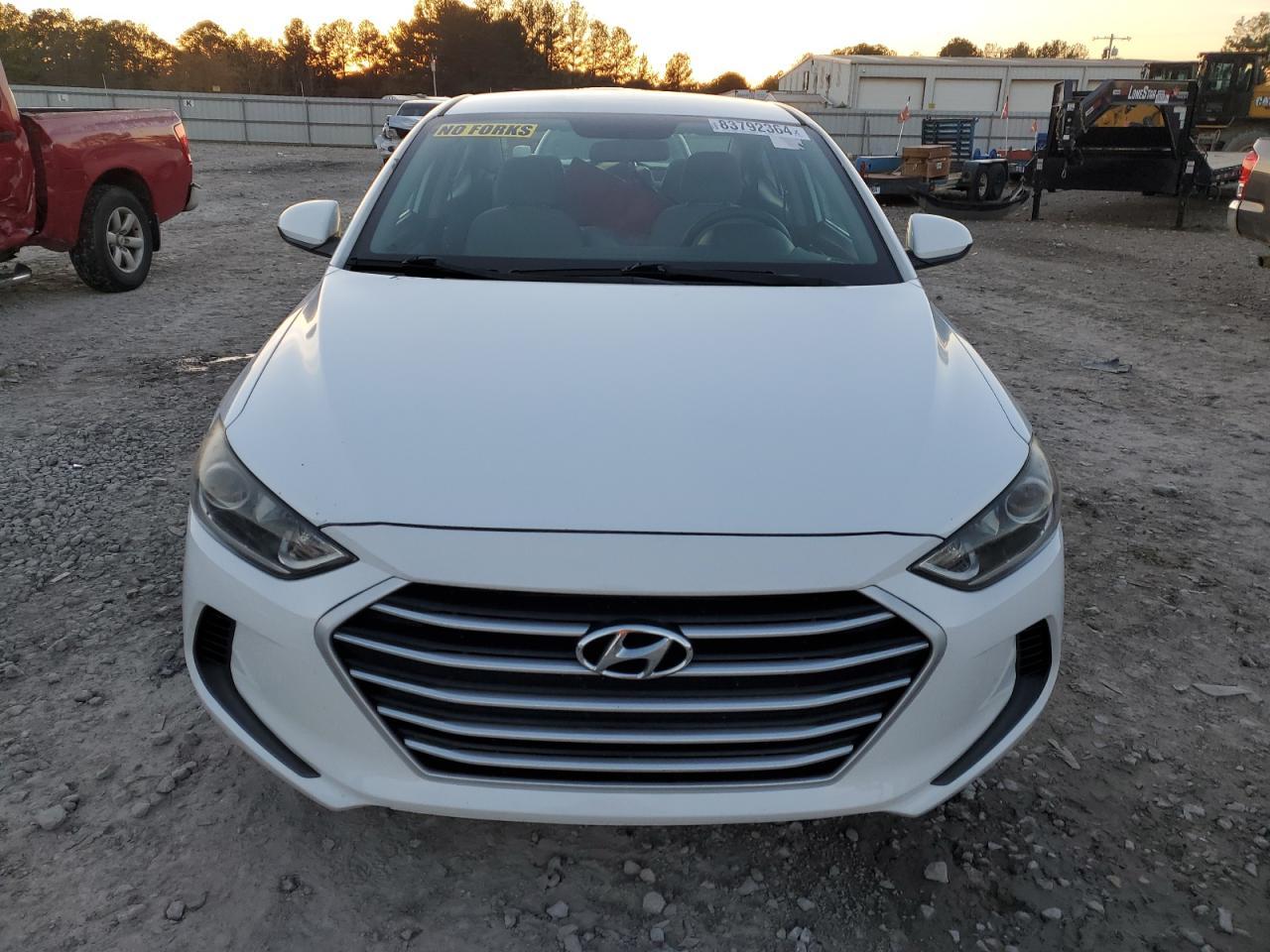 2017 HYUNDAI ELANTRA SE - Фото 5