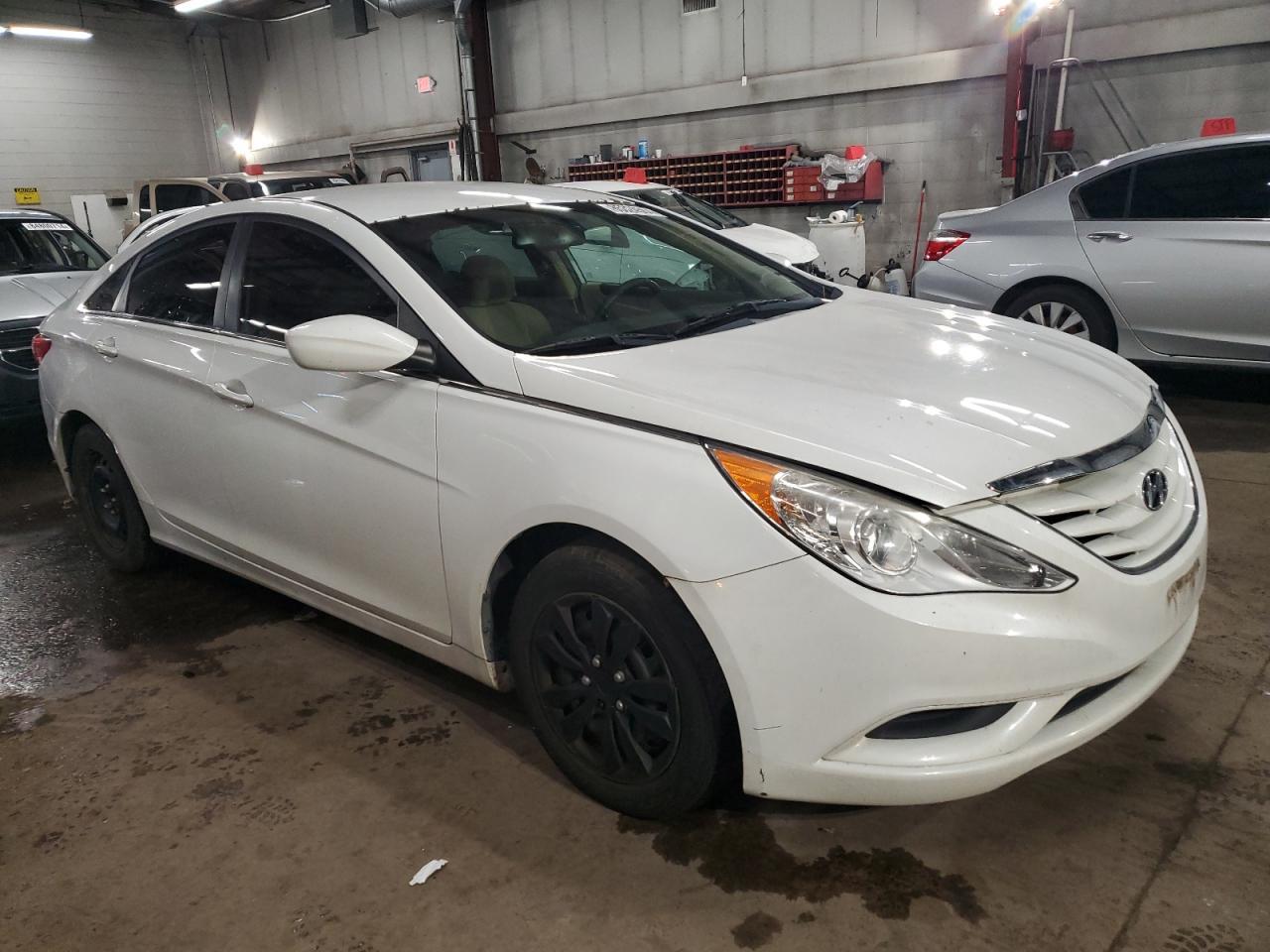 2013 HYUNDAI SONATA GLS - Image 4
