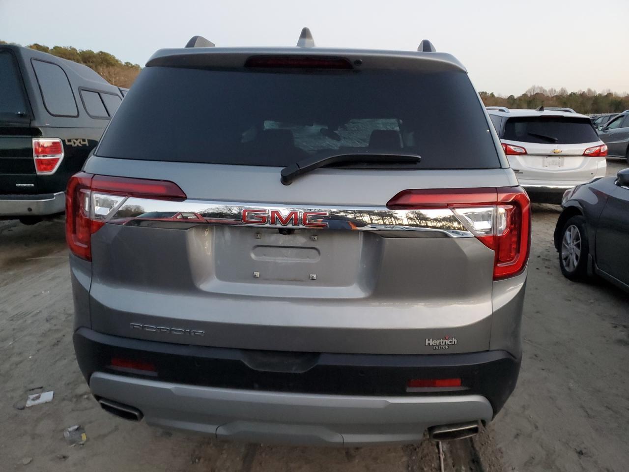 2023 GMC ACADIA SLT - Image 6